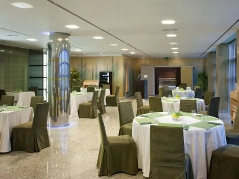 Hotel Crowne Plaza Madrid Airport