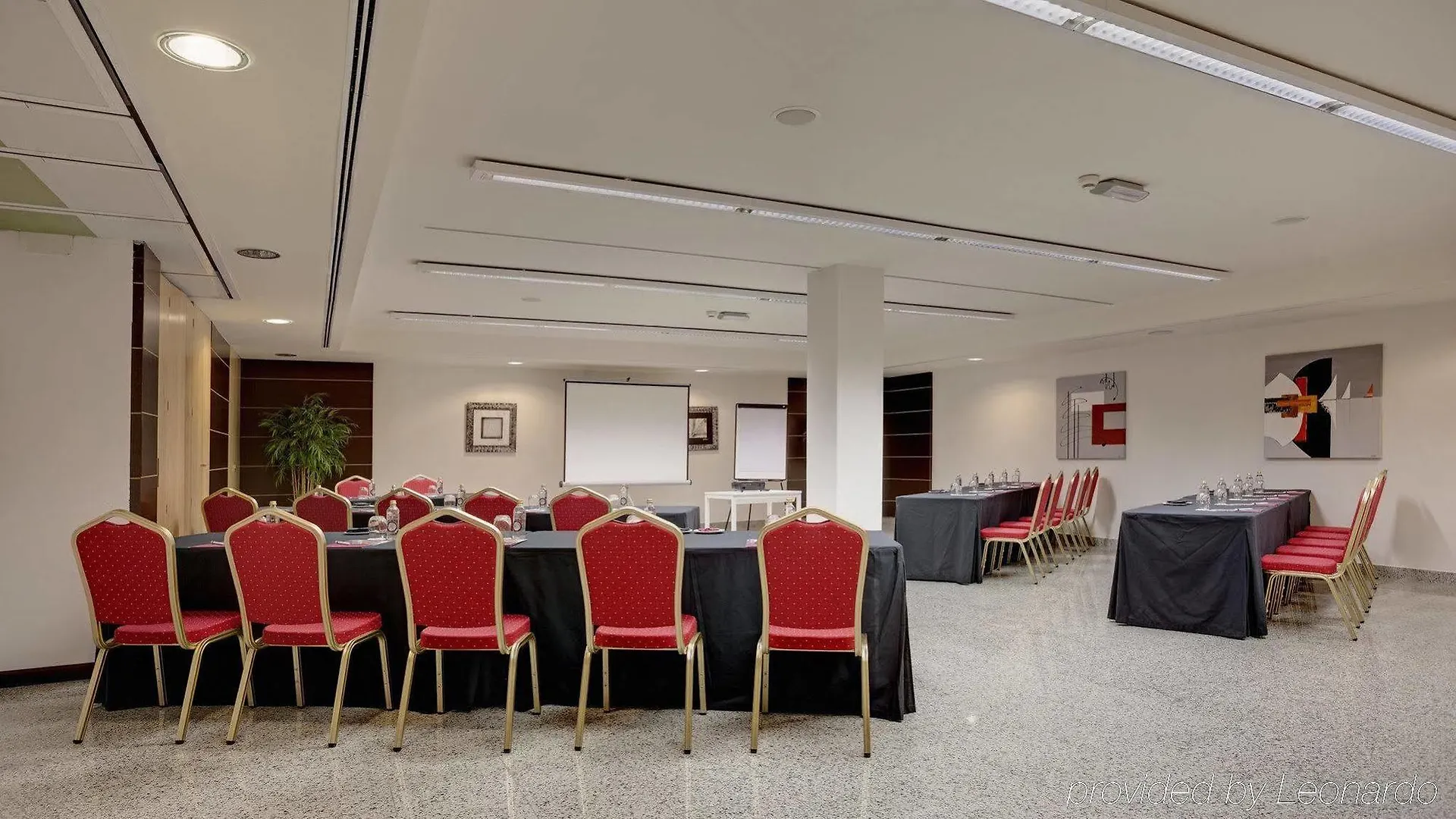 Hotel Crowne Plaza Madrid Airport
